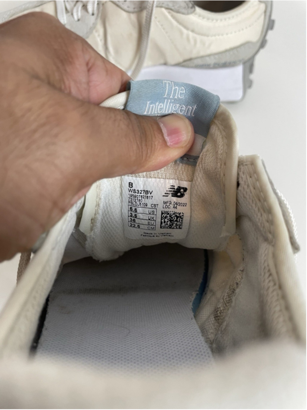 New Balance 327 Womens Size 5.5 Cream Athletic Running Walking Shoes Sneakers - Picture 10 of 10
